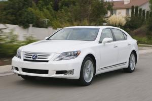 Lexus LS600h L 2010 года